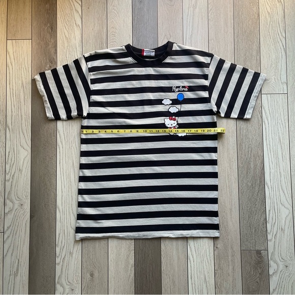 Hypland Hello Kitty Glamour Striped Tee - Picture 2 of 5